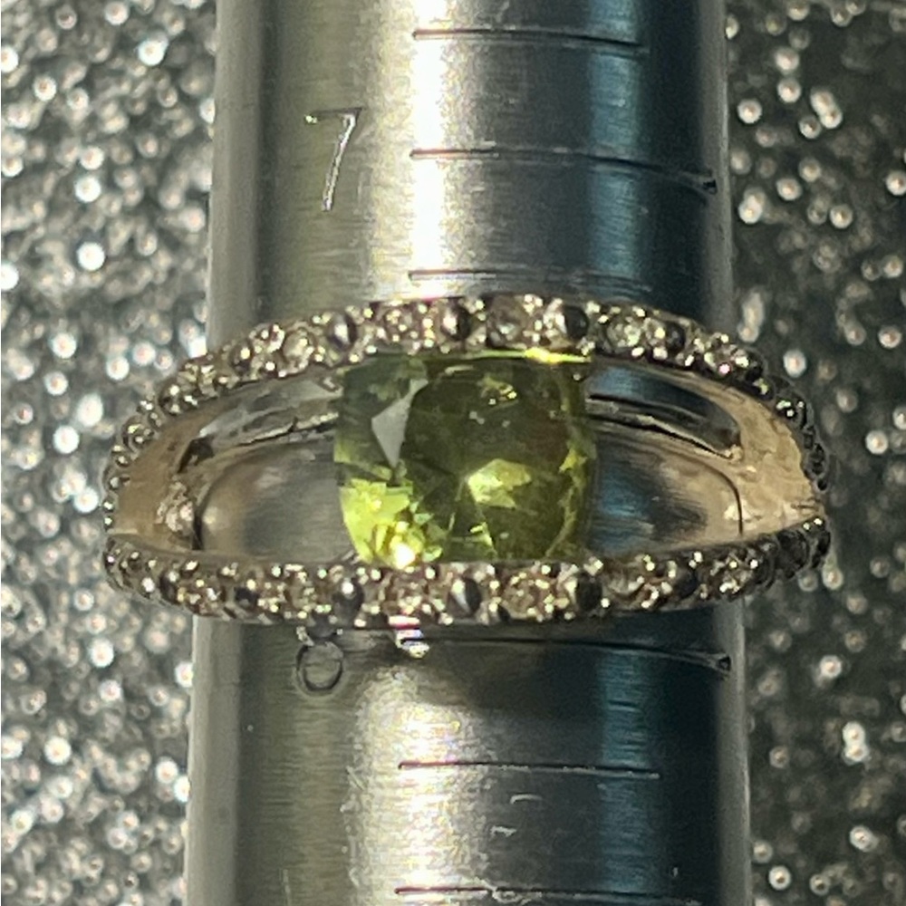 NRT signed Envy Me Cocktail Ring Green Rhinestone - Picture 3 of 6